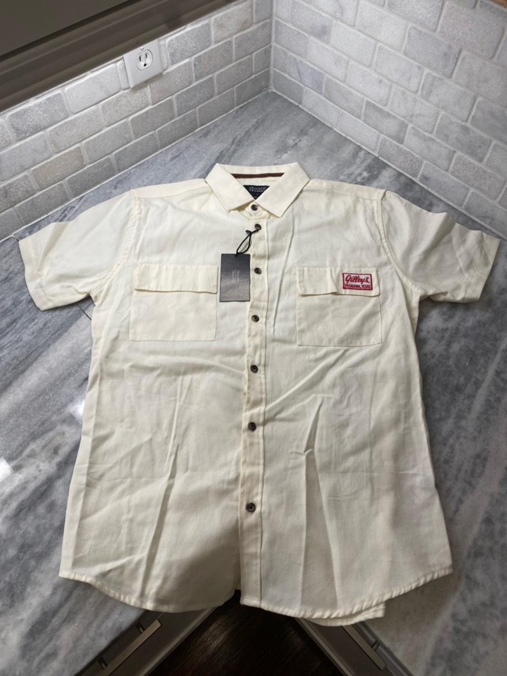 Vintage  Gilley’s Pasadena, TX Short-Sleeve Button-Up by Triumph Over Tragedy.
